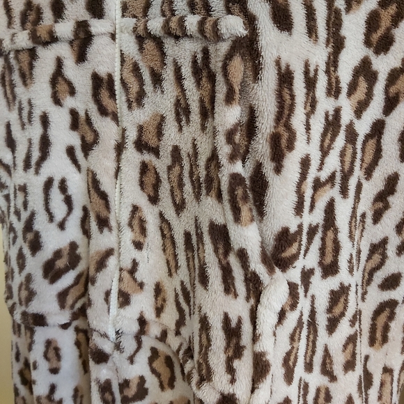 Pajama - Picture 6 of 11